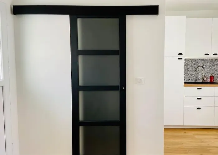 La P'tite Nouba A 300m De La *